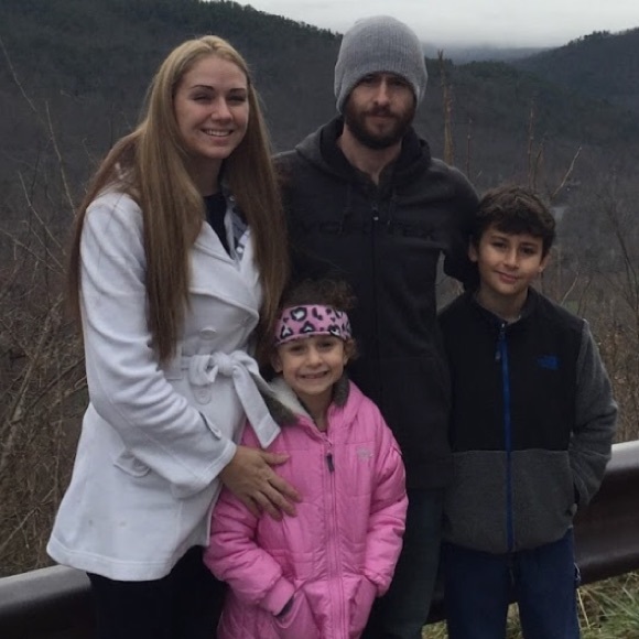 Meet your Posher, Amanda! - Picture 8 of 8